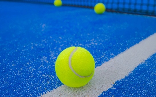 Padel ball similar to tennis ball with slightly lower pressure